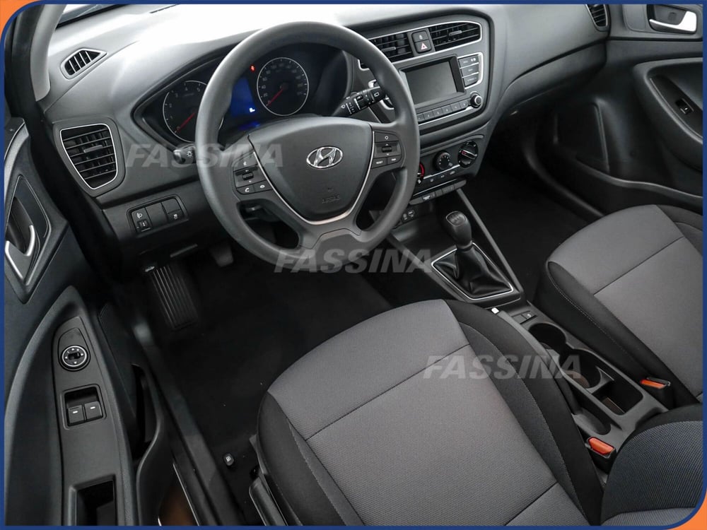 Hyundai i20 usata a Milano (8)