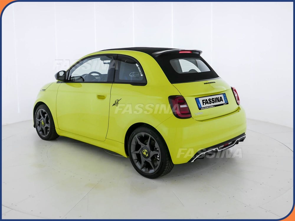 Abarth 500e Cabrio usata a Milano (4)