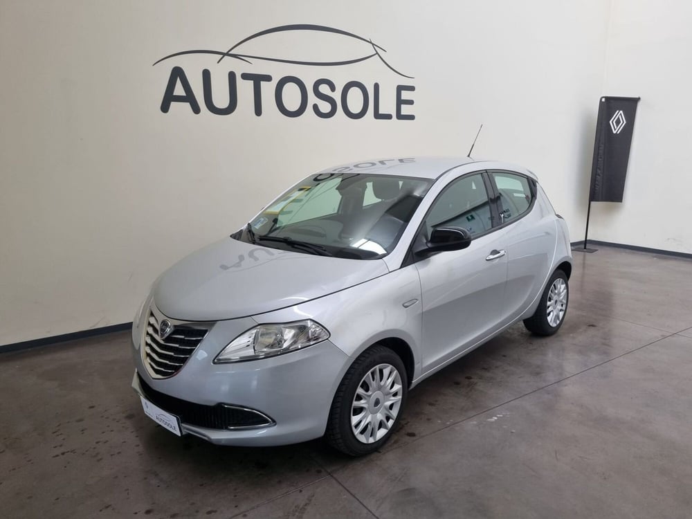 Lancia Ypsilon usata a Verona (2)