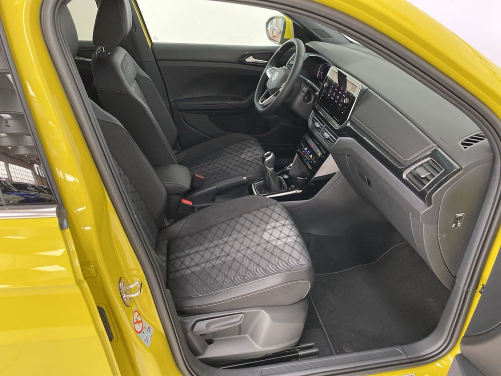 Volkswagen T-Cross nuova a Lodi (6)