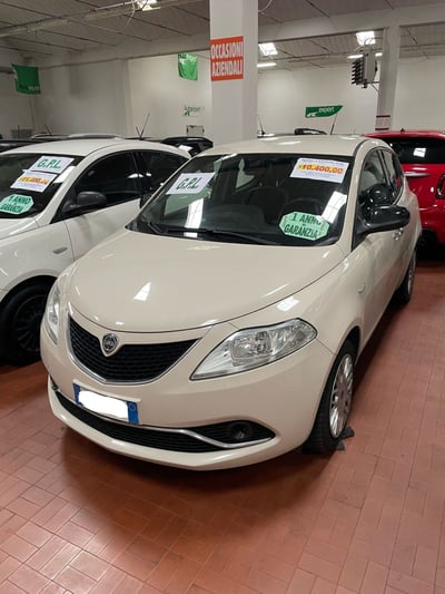 Lancia Ypsilon 1.2 69 CV 5 porte GPL Ecochic Gold  del 2017 usata a Altopascio