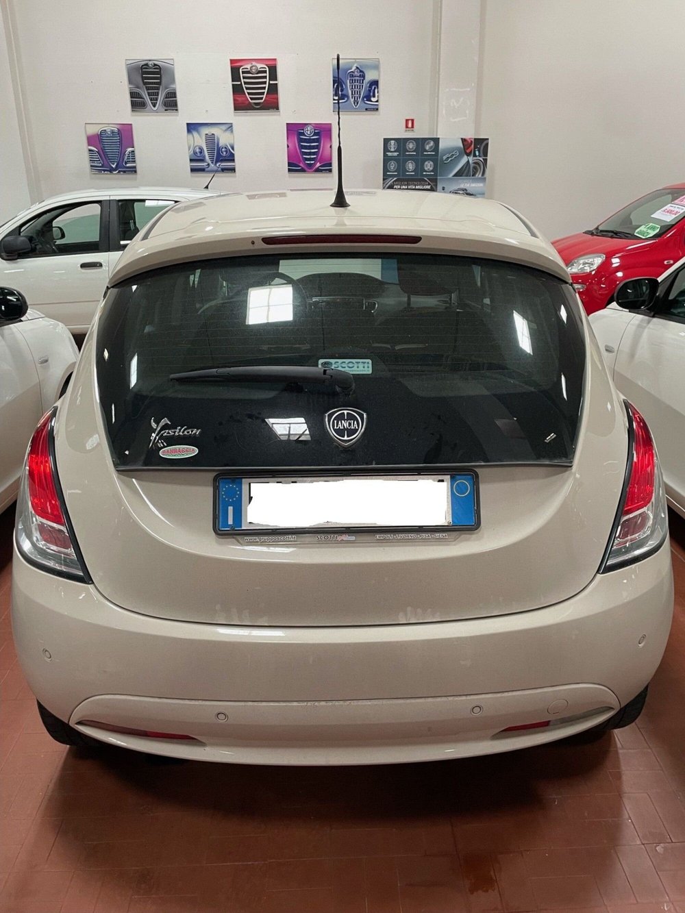 Lancia Ypsilon usata a Lucca (5)