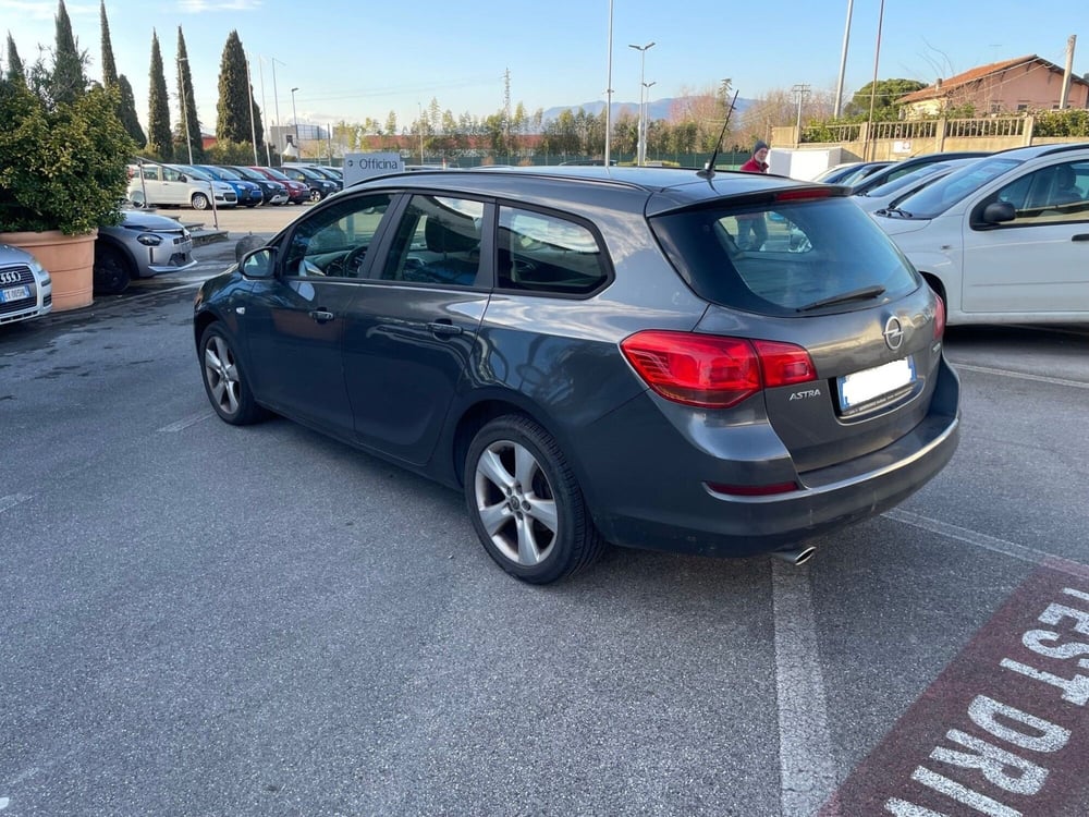 Opel Astra Station Wagon usata a Lucca (7)