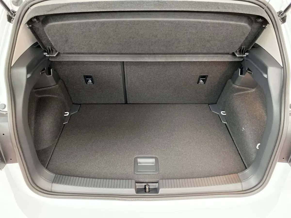 Volkswagen T-Cross nuova a Lodi (9)