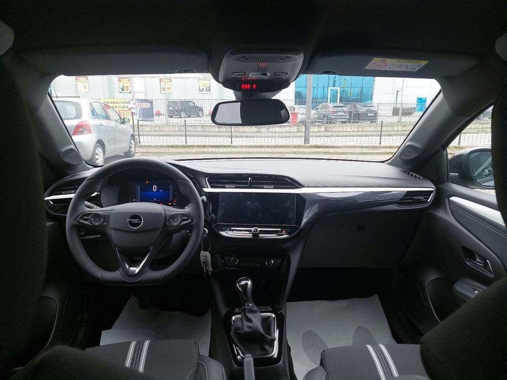 Opel Corsa nuova a Piacenza (12)