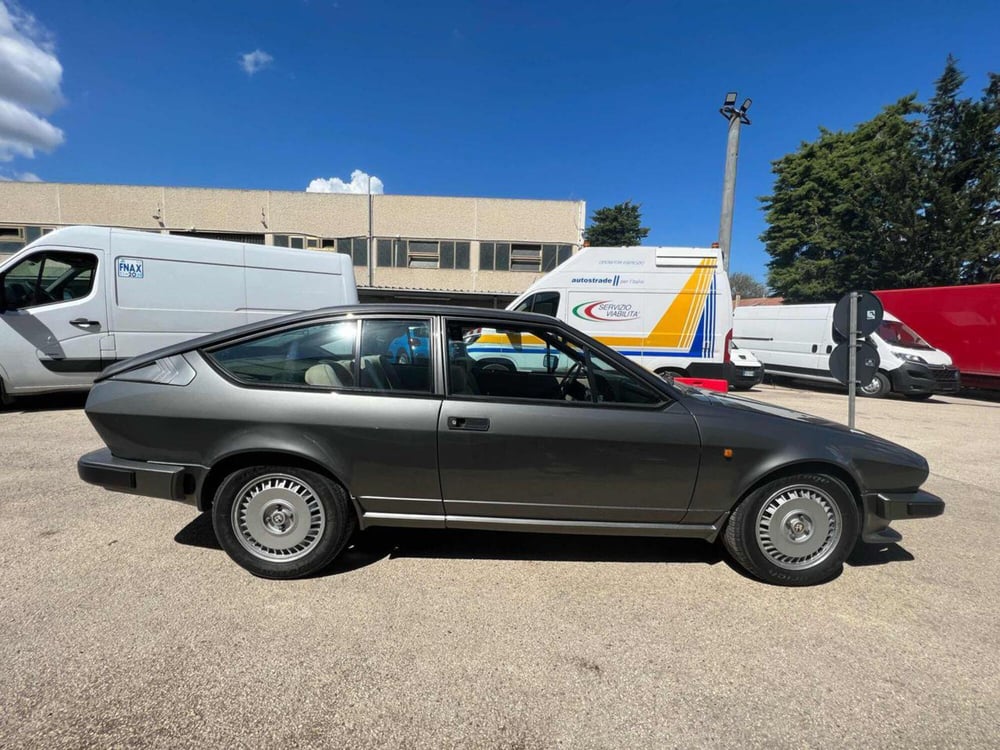 Alfa Romeo Alfetta usata a Foggia (4)