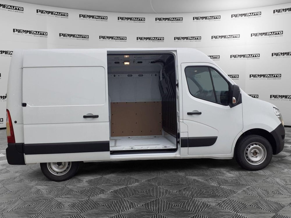 Nissan Interstar Furgone nuova a Parma (10)