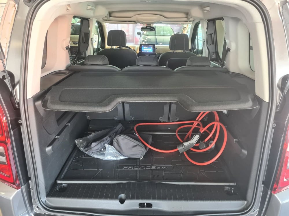 Toyota Proace City Verso Electric usata a Cagliari (6)