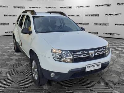 Dacia Duster 1.6 110CV 4x2 GPL Laur&eacute;ate  del 2017 usata a Fidenza