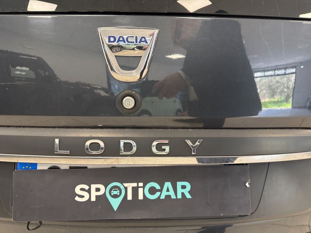 Dacia Lodgy usata a Palermo (16)