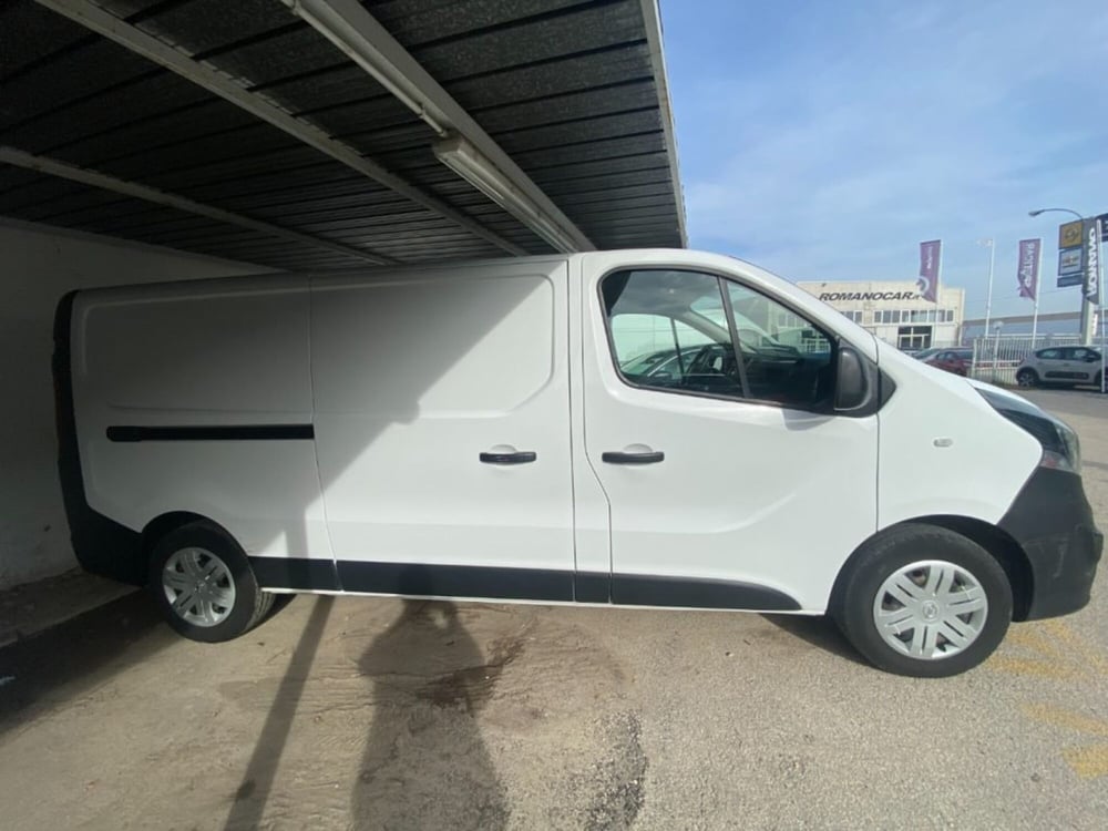 Opel Vivaro Furgone usata a Foggia (15)