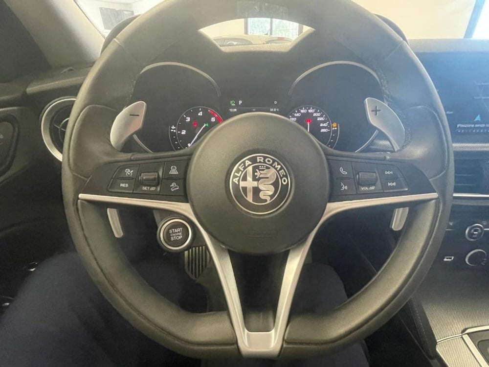 Alfa Romeo Stelvio usata a Palermo (7)