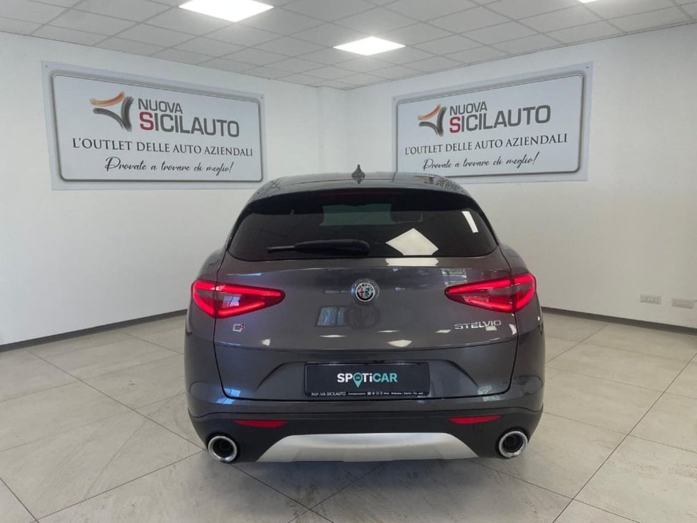 Alfa Romeo Stelvio usata a Palermo (8)