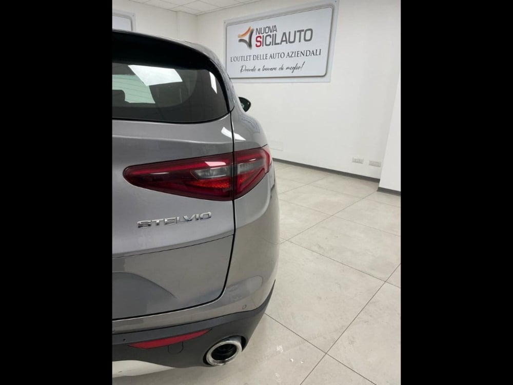 Alfa Romeo Stelvio usata a Palermo (10)