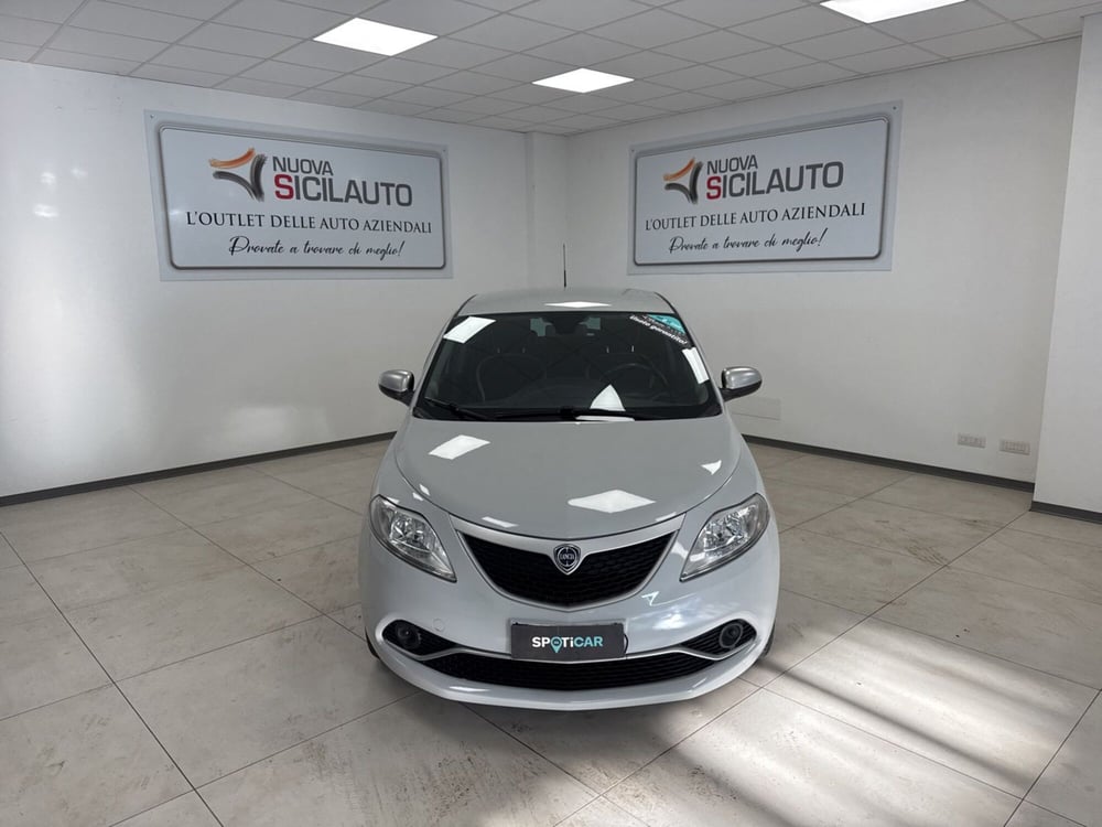 Lancia Ypsilon usata a Palermo