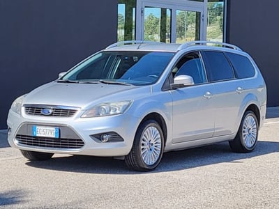 Ford Focus Station Wagon 1.6 TDCi (110CV) SW Tit. DPF  del 2010 usata a Foggia