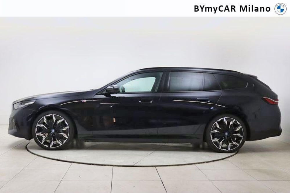 BMW i5 Touring usata a Milano (3)