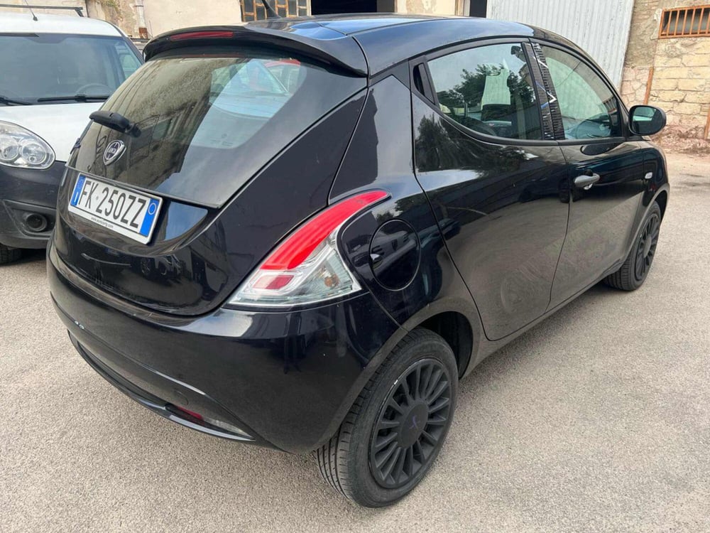 Lancia Ypsilon usata a Foggia (4)