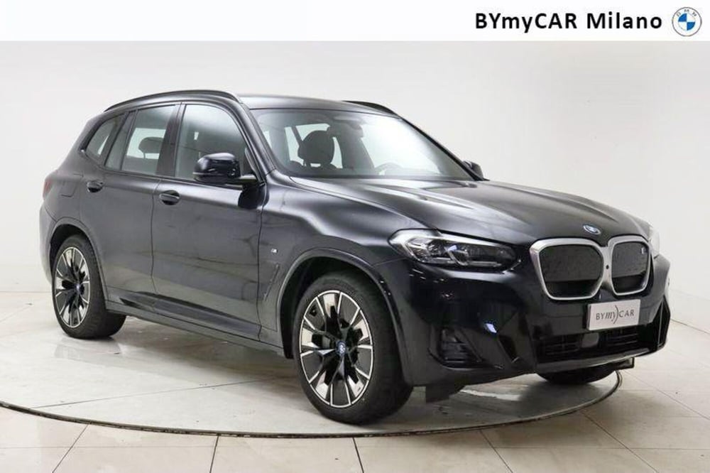 BMW iX3 usata a Milano (6)