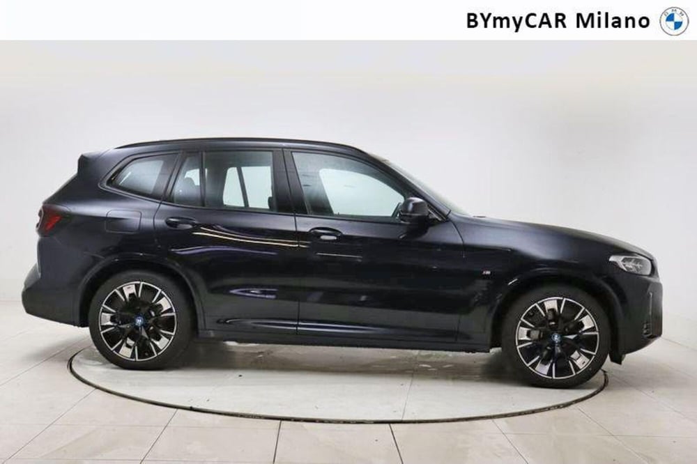 BMW iX3 usata a Milano (7)