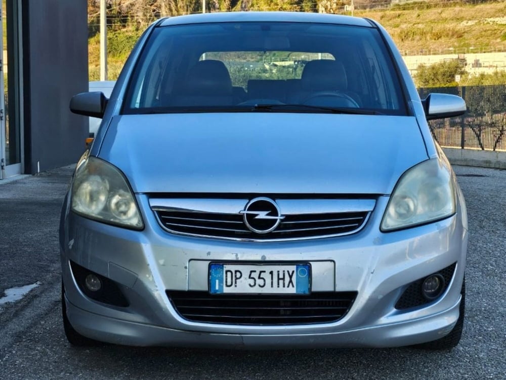 Opel Zafira usata a Foggia (7)