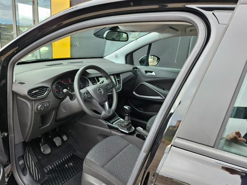 Opel Crossland nuova a Foggia (9)