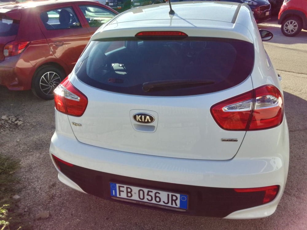 Kia Rio usata a Foggia (3)