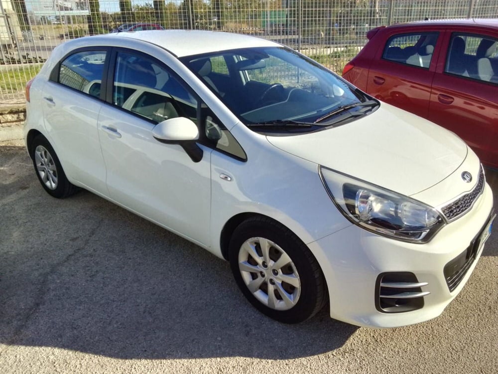 Kia Rio usata a Foggia (4)