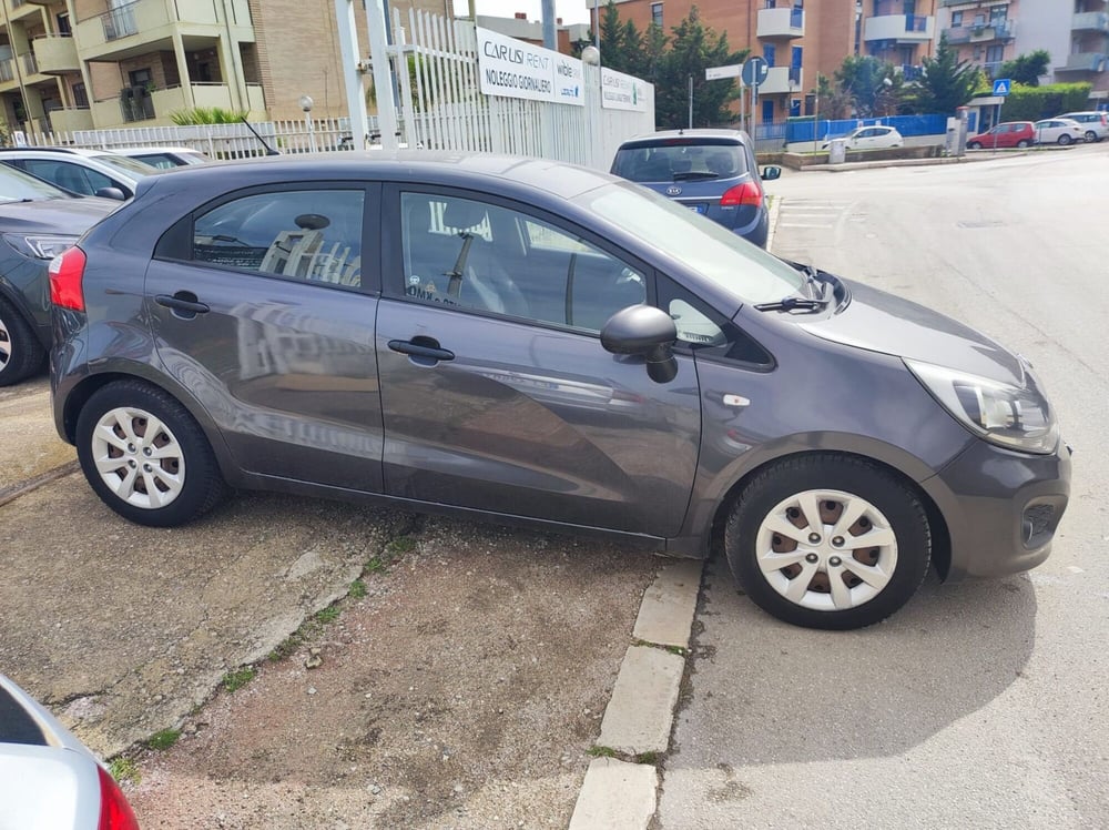 Kia Rio usata a Foggia (2)