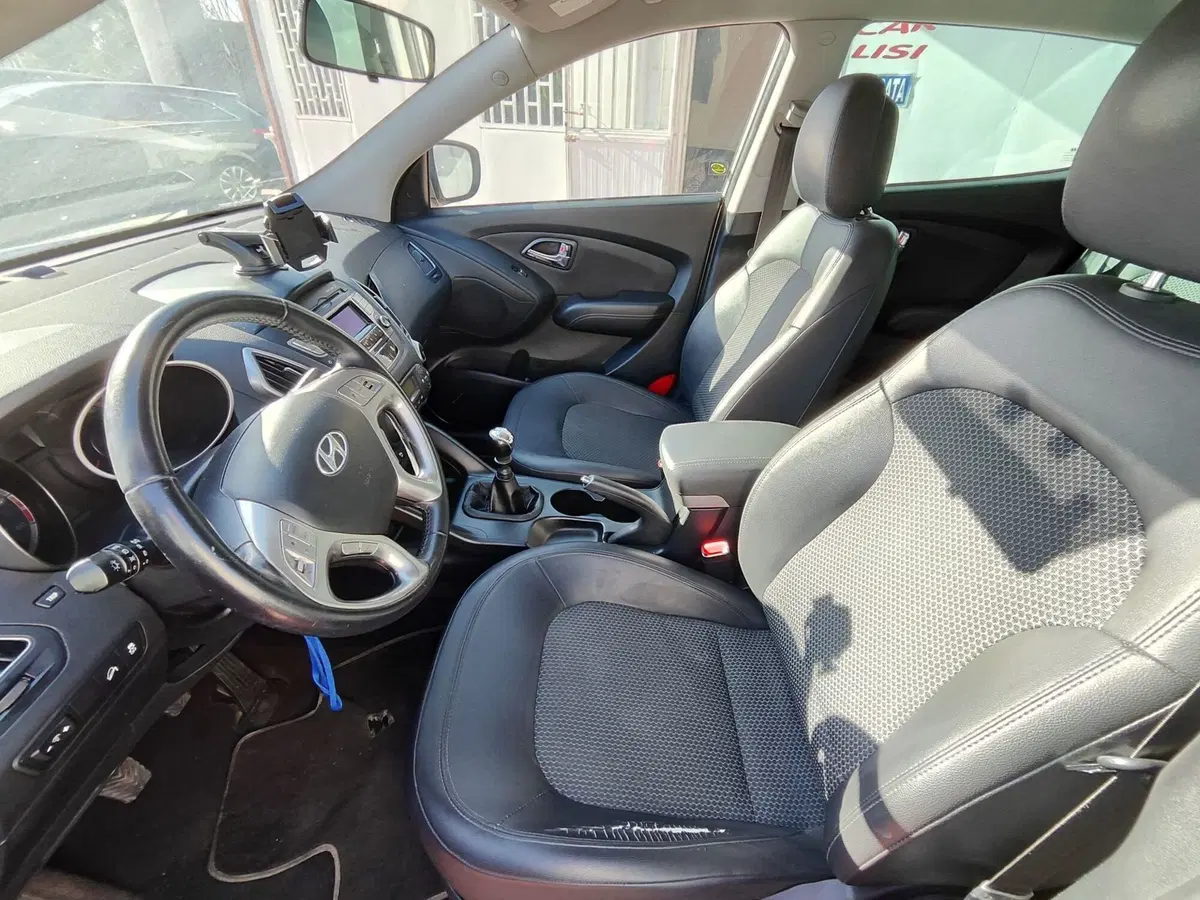 Hyundai ix35 usata a Foggia (10)