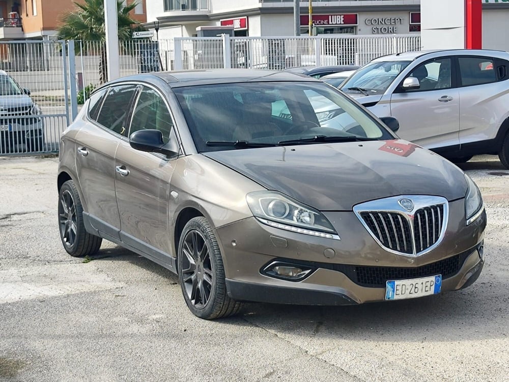 Lancia Delta usata a Foggia (3)