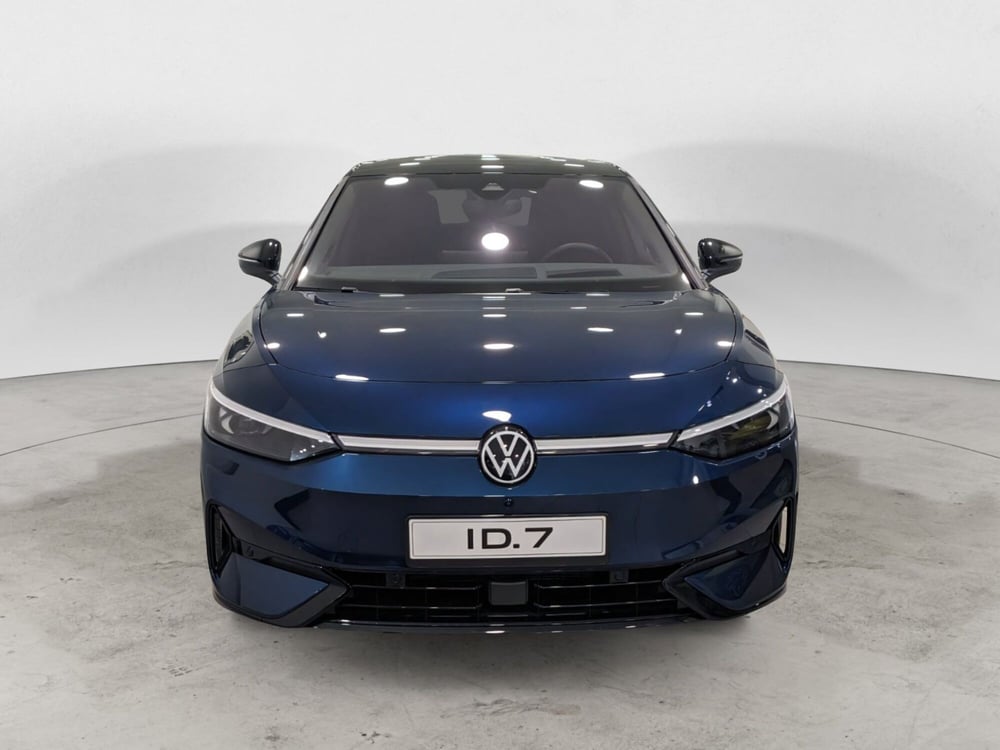 Volkswagen ID.7 nuova a Genova (2)