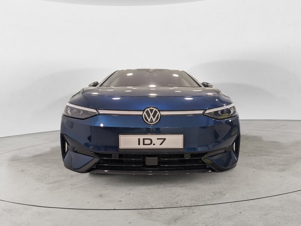 Volkswagen ID.7 nuova a Genova (5)