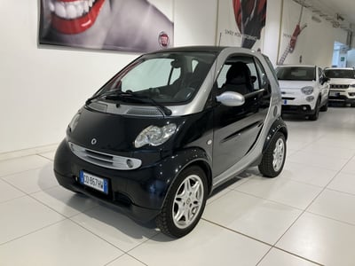 smart Fortwo 700 coup&eacute; passion (45 kW) del 2004 usata a Fornovo di Taro