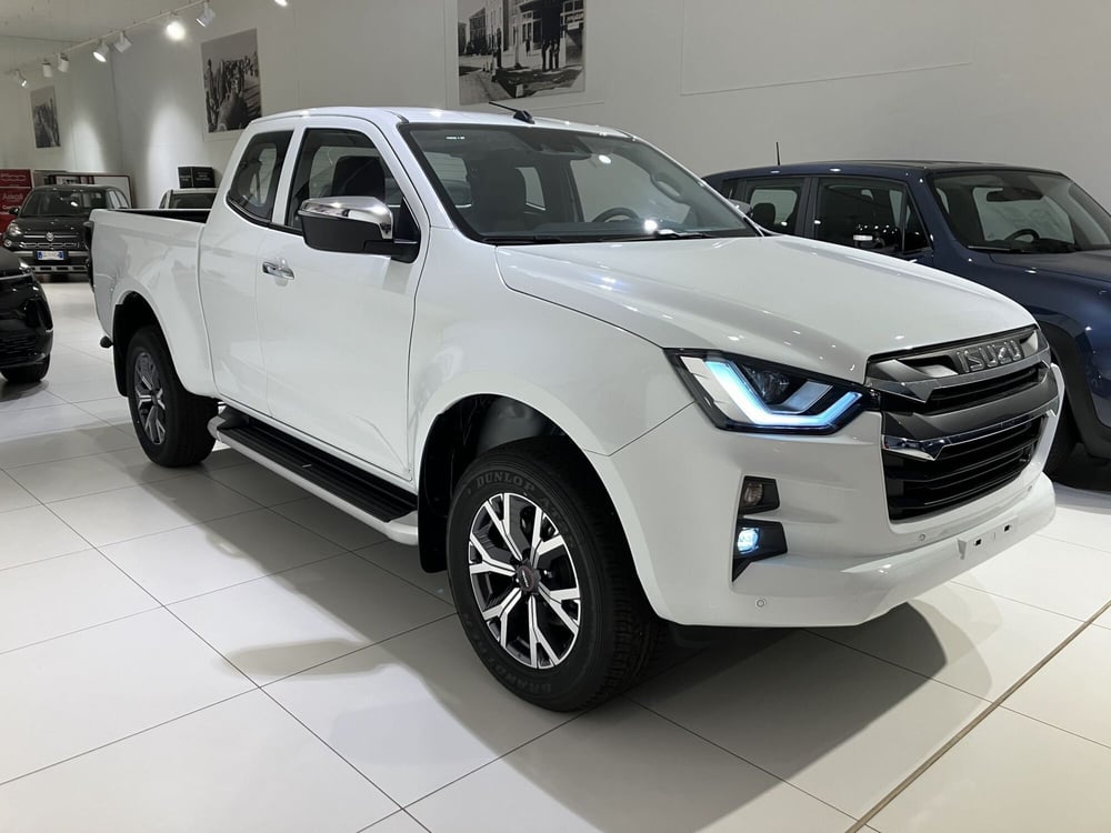 Isuzu D-Max Pick-up nuova a Parma (3)