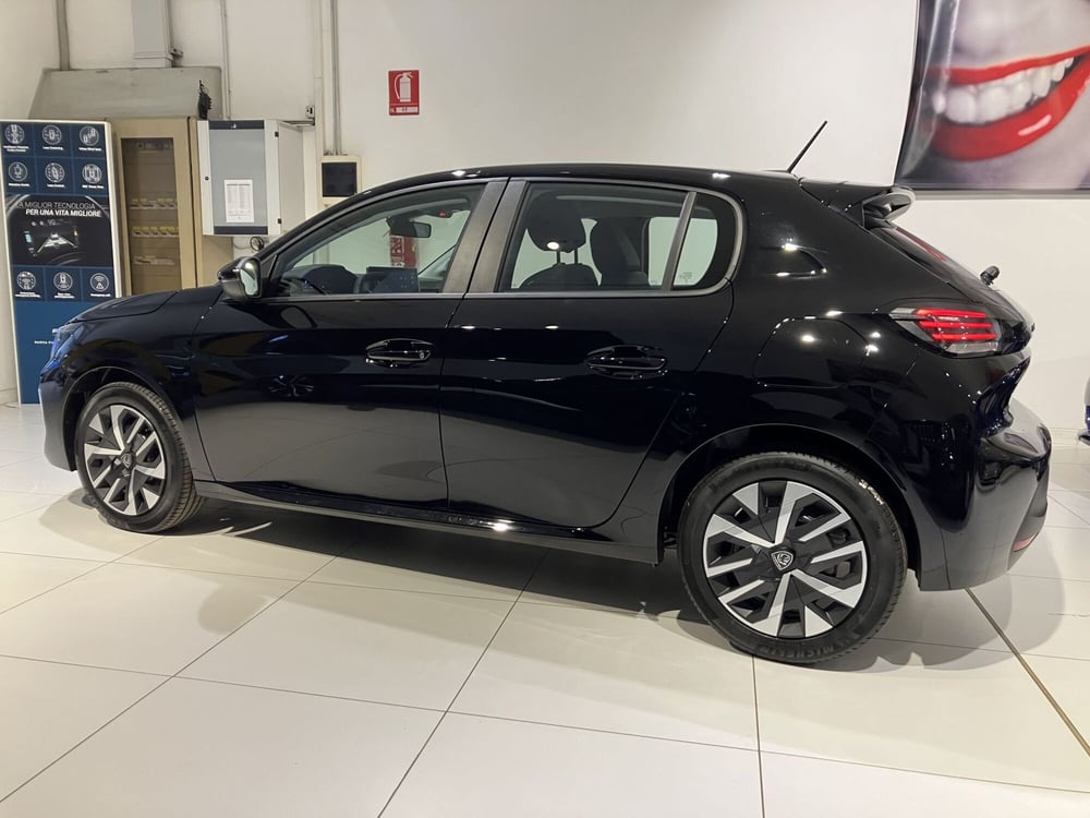 Peugeot 208 nuova a Parma (4)