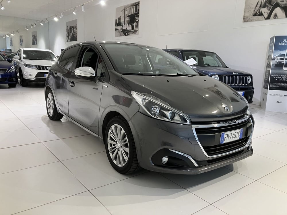 Peugeot 208 usata a Parma (3)