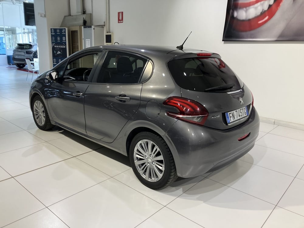 Peugeot 208 usata a Parma (4)