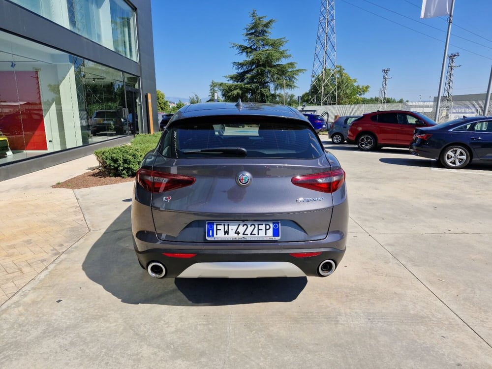 Alfa Romeo Stelvio usata a Cosenza (4)