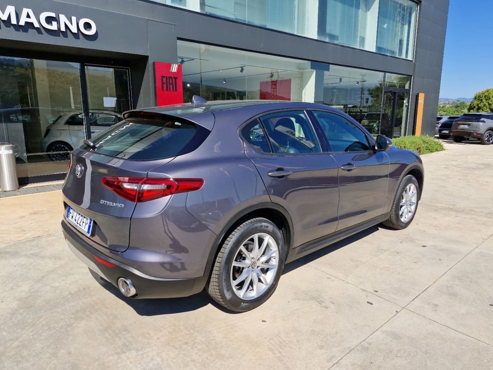 Alfa Romeo Stelvio usata a Cosenza (6)