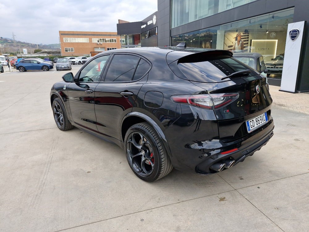 Alfa Romeo Stelvio usata a Cosenza (3)