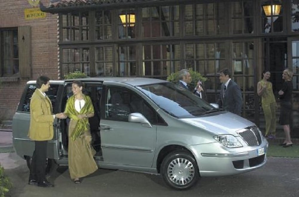 Lancia Phedra usata a Cosenza (18)