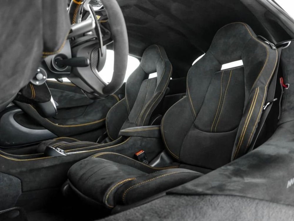 McLaren 570S Coupé usata a Milano (8)