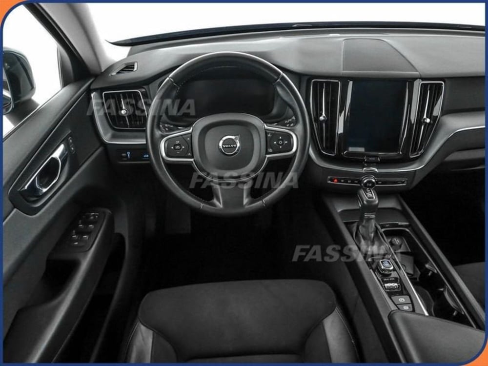 Volvo XC60 usata a Milano (10)