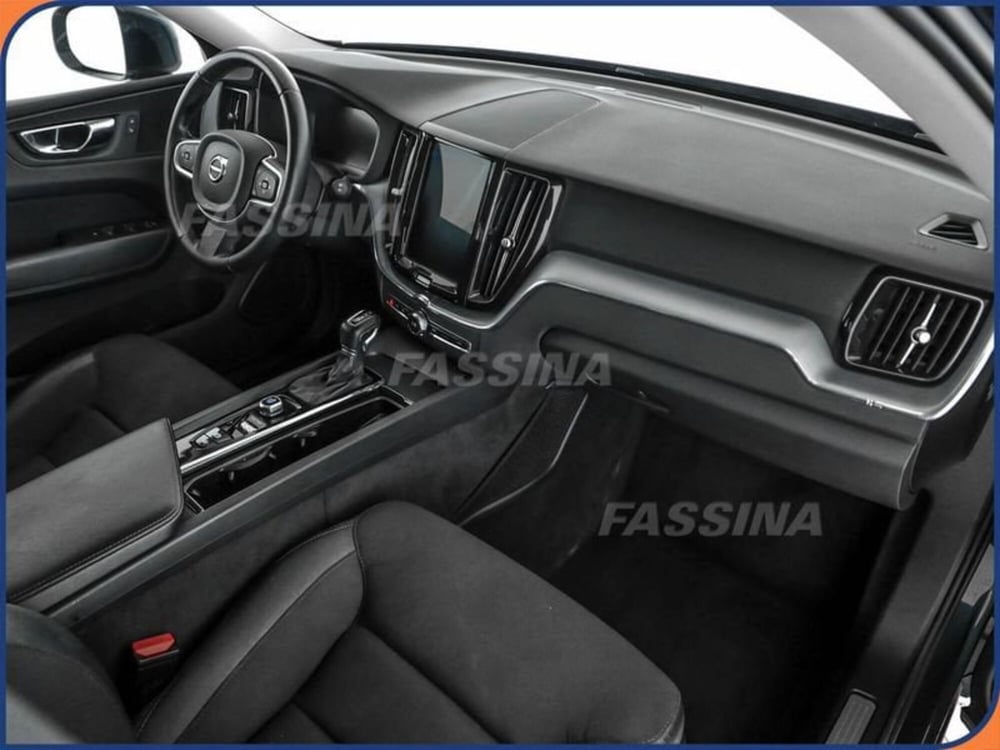 Volvo XC60 usata a Milano (14)