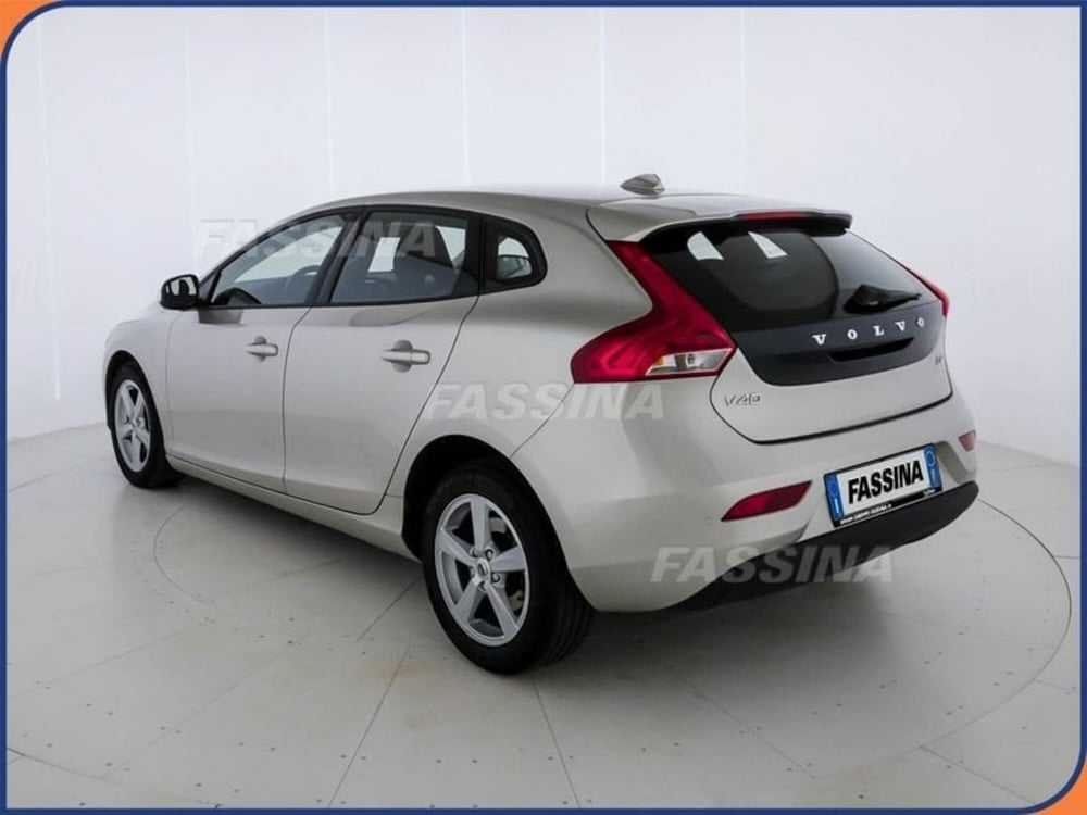 Volvo V40 usata a Milano (4)