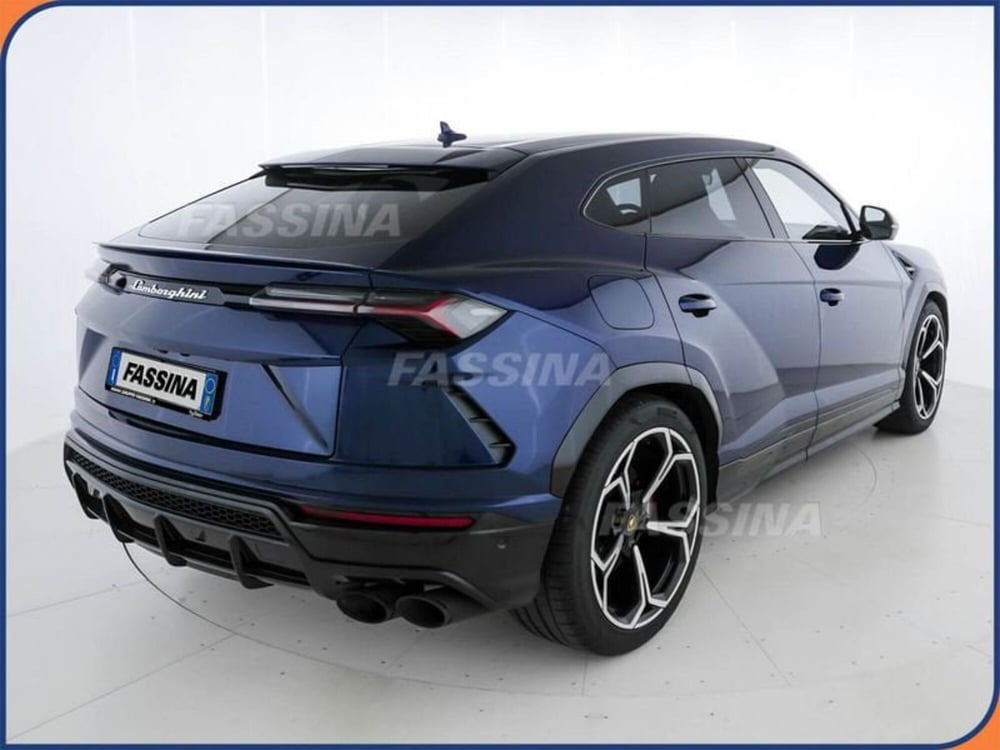 Lamborghini Urus usata a Milano (6)