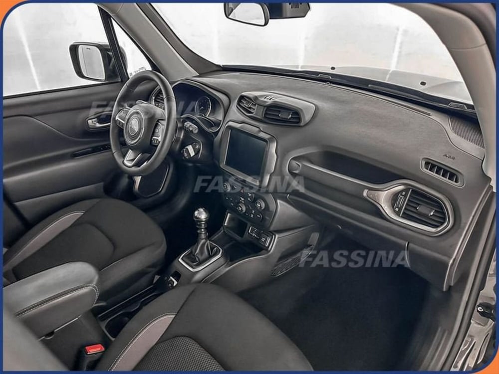 Jeep Renegade usata a Milano (13)