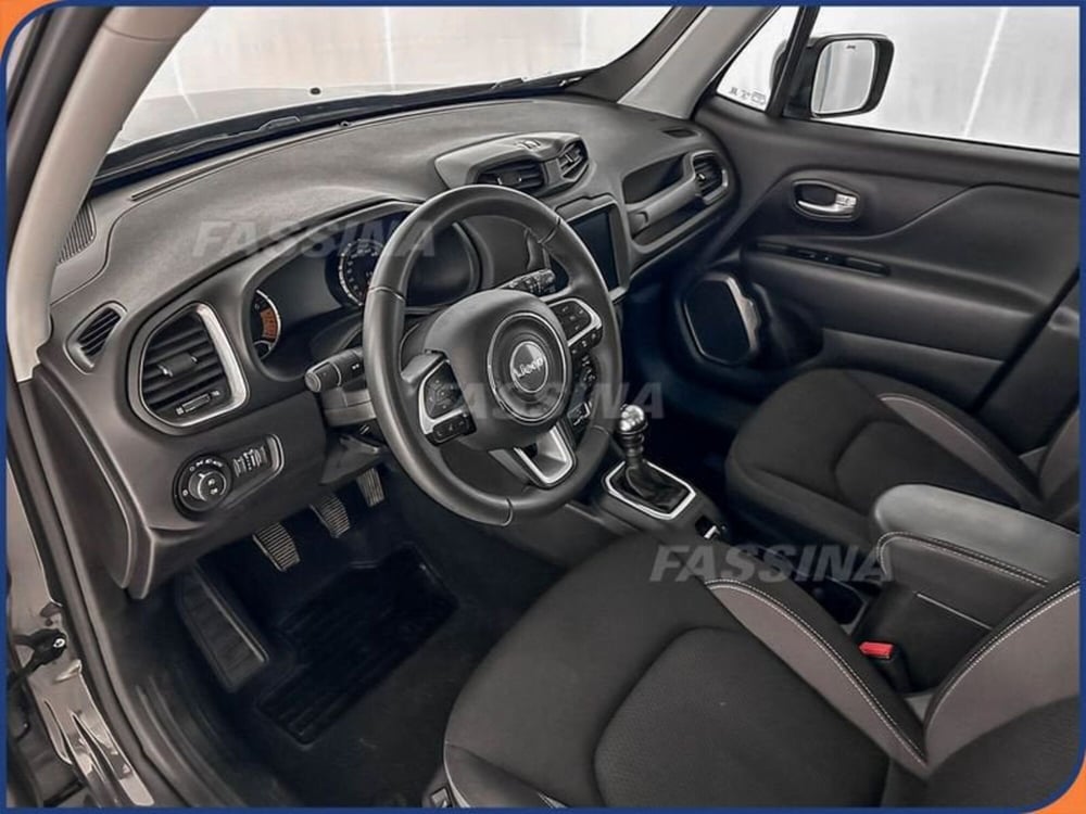 Jeep Renegade usata a Milano (9)