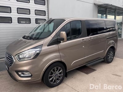 Ford Tourneo Custom 320 2.0 EcoBlue 130CV aut. PC Titanium del 2021 usata a San Bonifacio